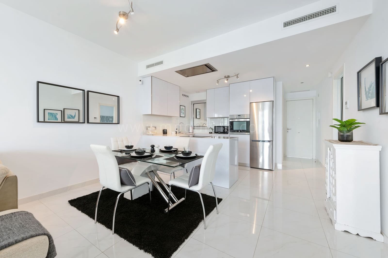 2 soverom Leilighet til salgs i Bel-Air med svømmebasseng garasje - € 399 000 (Ref: 8101590)