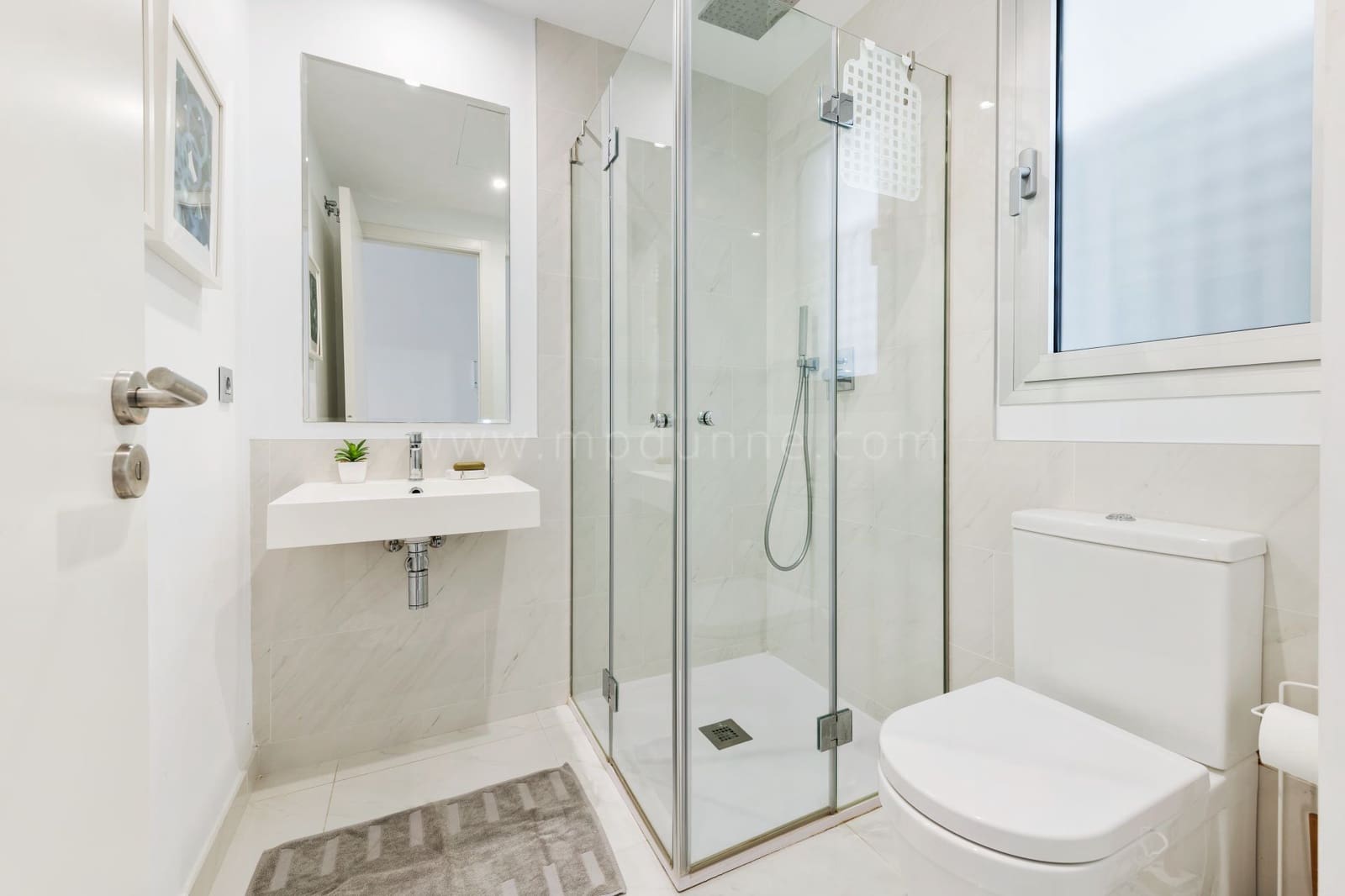 2 soverom Leilighet til salgs i Bel-Air med svømmebasseng garasje - € 399 000 (Ref: 8101590)