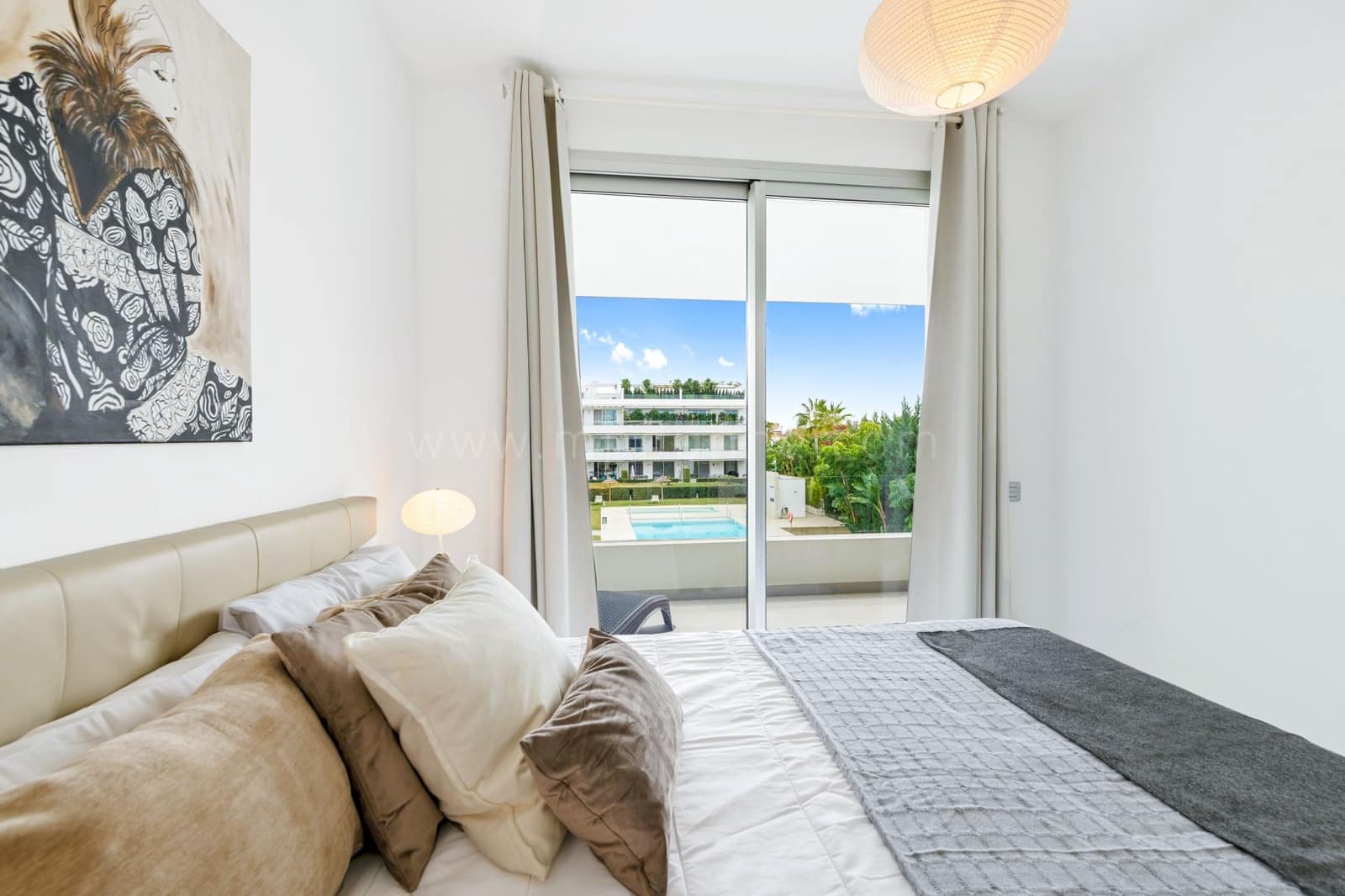 2 soverom Leilighet til salgs i Bel-Air med svømmebasseng garasje - € 399 000 (Ref: 8101590)