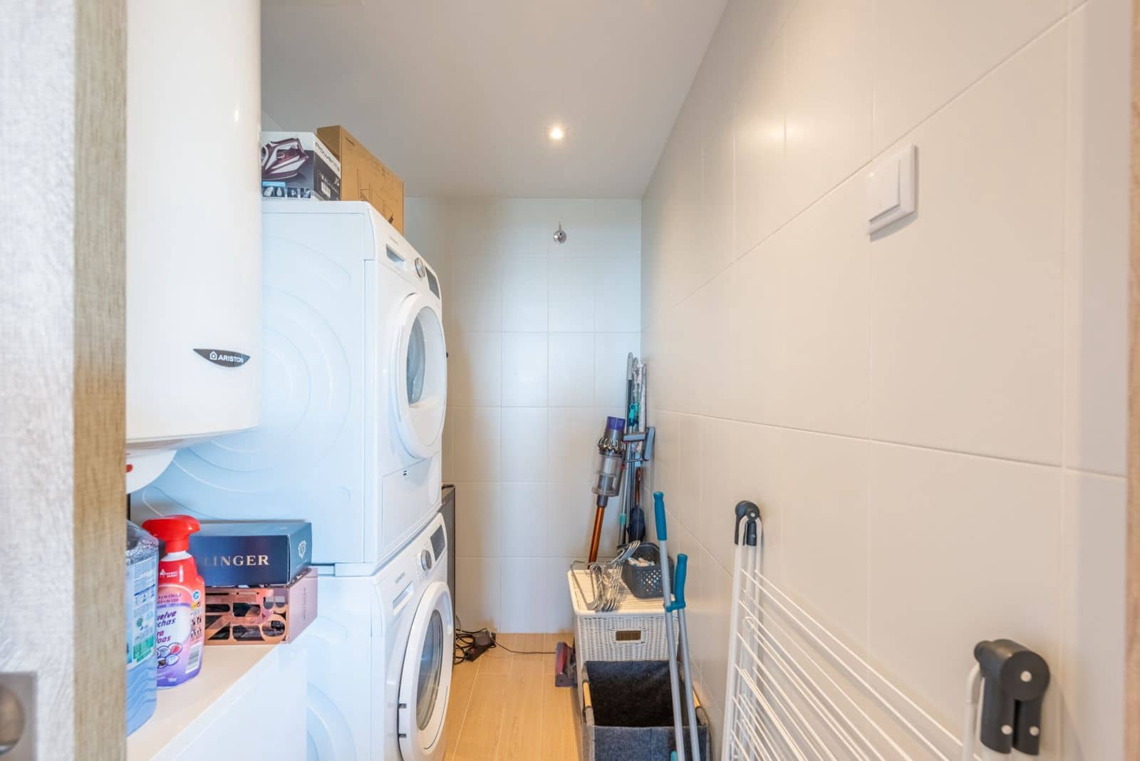 3 quarto Apartamento para venda em Benahavis com piscina garagem - 665 000 € (Ref: 8101893)