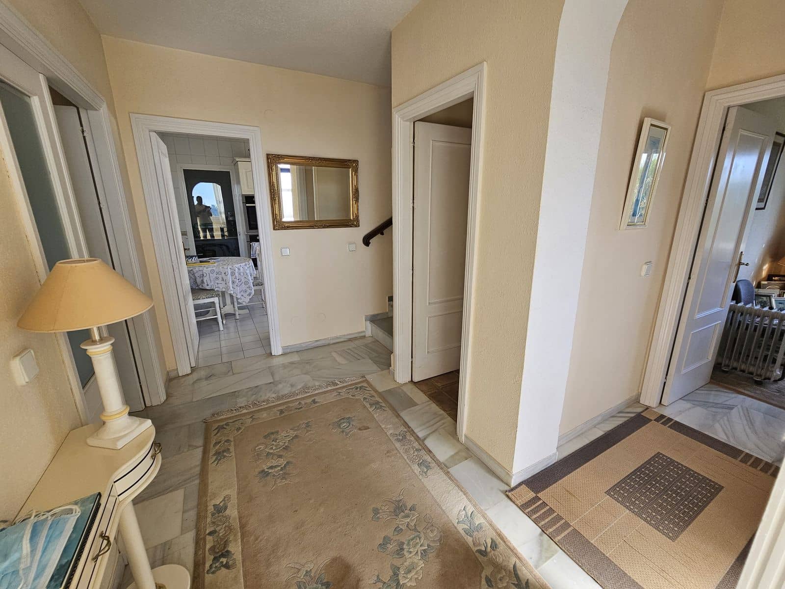 5 soveværelse Semi-Rækkehus til salg i Calahonda med swimmingpool garage - € 675.000 (Ref: 8113136)