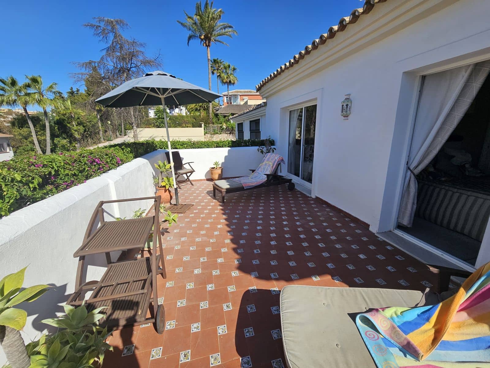 5 soveværelse Semi-Rækkehus til salg i Calahonda med swimmingpool garage - € 675.000 (Ref: 8113136)