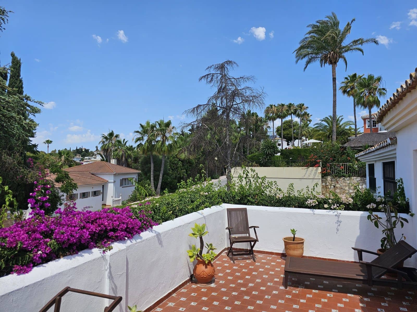 5 soveværelse Semi-Rækkehus til salg i Calahonda med swimmingpool garage - € 675.000 (Ref: 8113136)