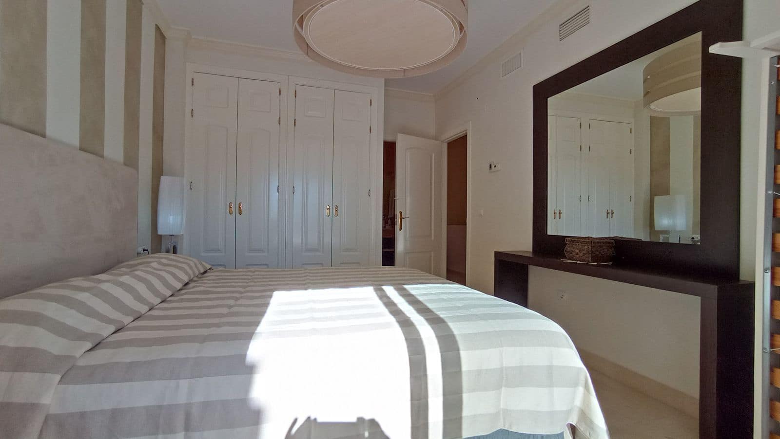 3 soveværelse Penthouse til salg i Elviria med swimmingpool garage - € 489.000 (Ref: 8122742)