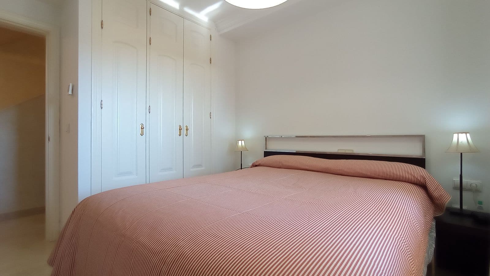 3 soveværelse Penthouse til salg i Elviria med swimmingpool garage - € 489.000 (Ref: 8122742)