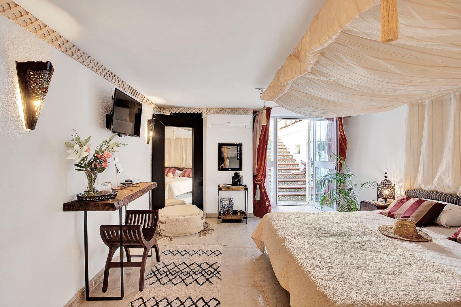 6 soveværelse Villa til salg i Marbesa med swimmingpool garage - € 2.290.000 (Ref: 8122748)