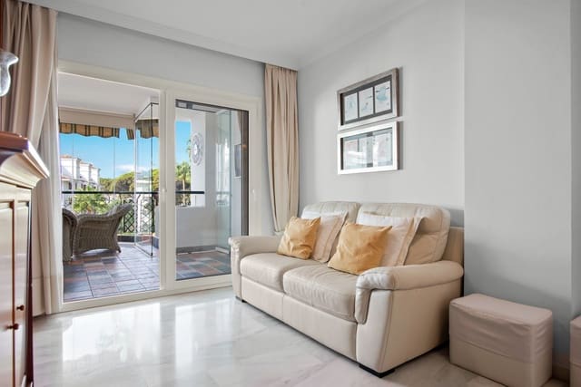 2 soveværelse Strandlejlighed til salg i Calahonda, Mijas med swimmingpool garage - € 495.000 (Ref: 8124837)