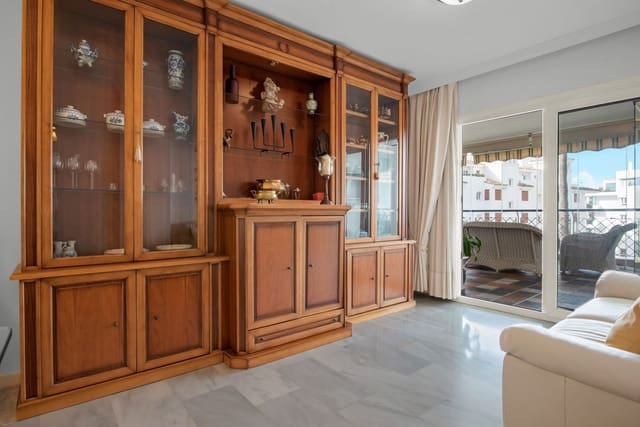 2 soveværelse Strandlejlighed til salg i Calahonda, Mijas med swimmingpool garage - € 495.000 (Ref: 8124837)