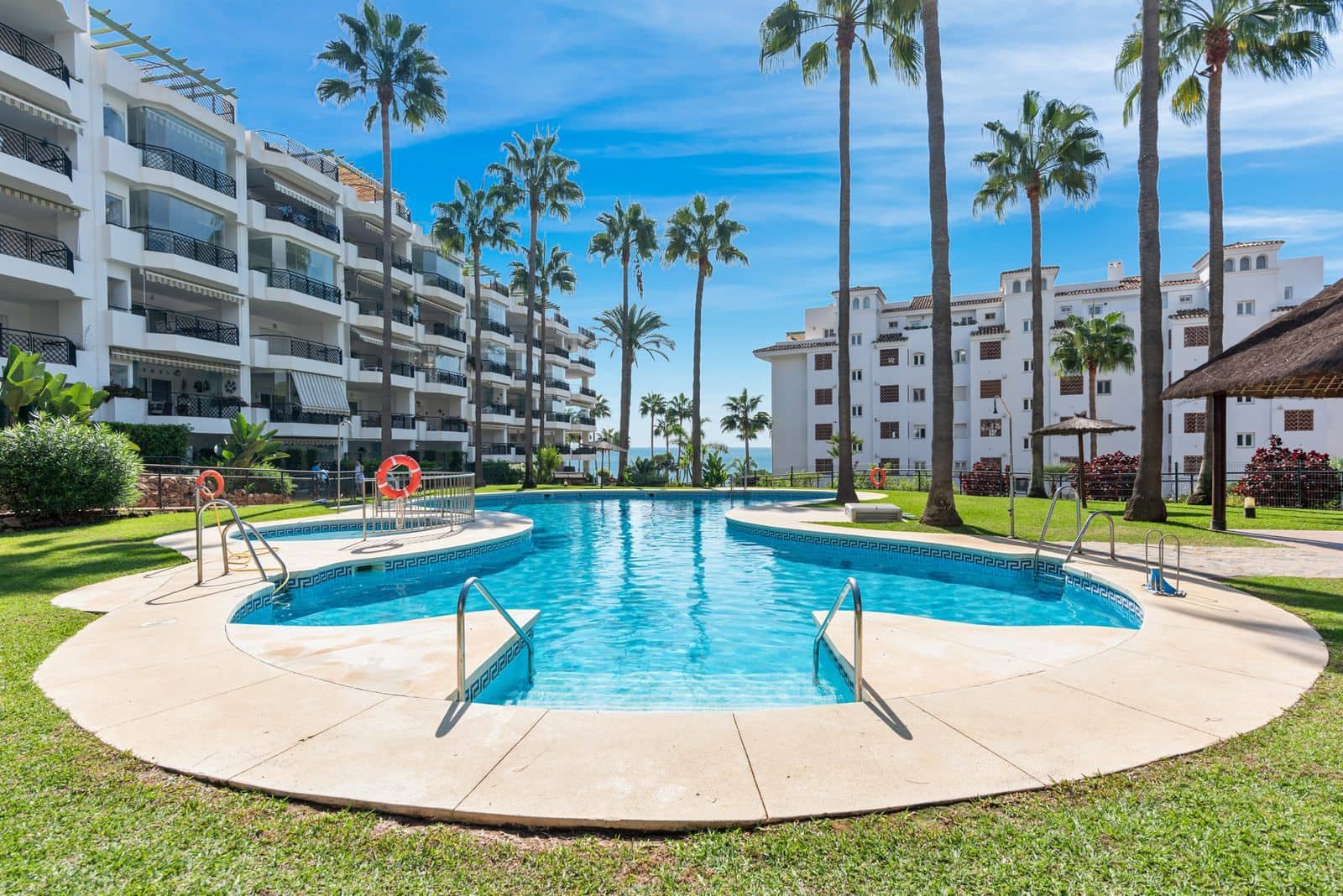 2 chambre Appartement de Plage à vendre à Calahonda avec piscine garage - 495 000 € (Ref: 8124837)