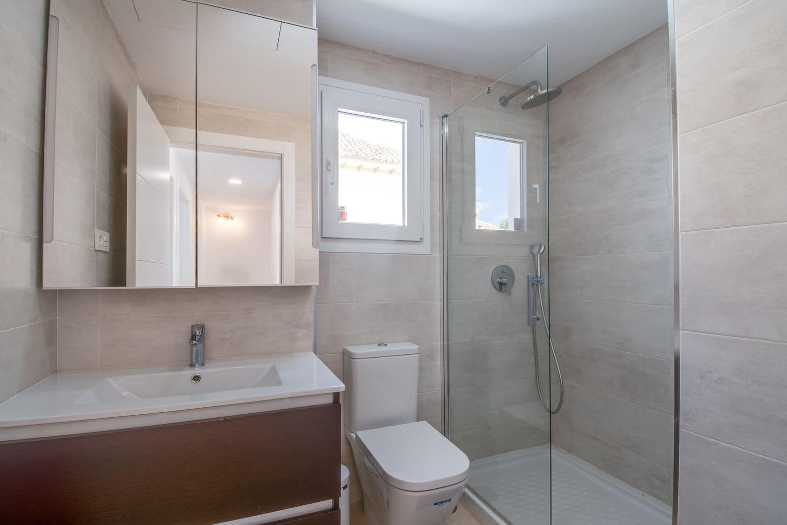 4 soveværelse Byhus til salg i Calahonda med swimmingpool garage - € 649.000 (Ref: 8124950)