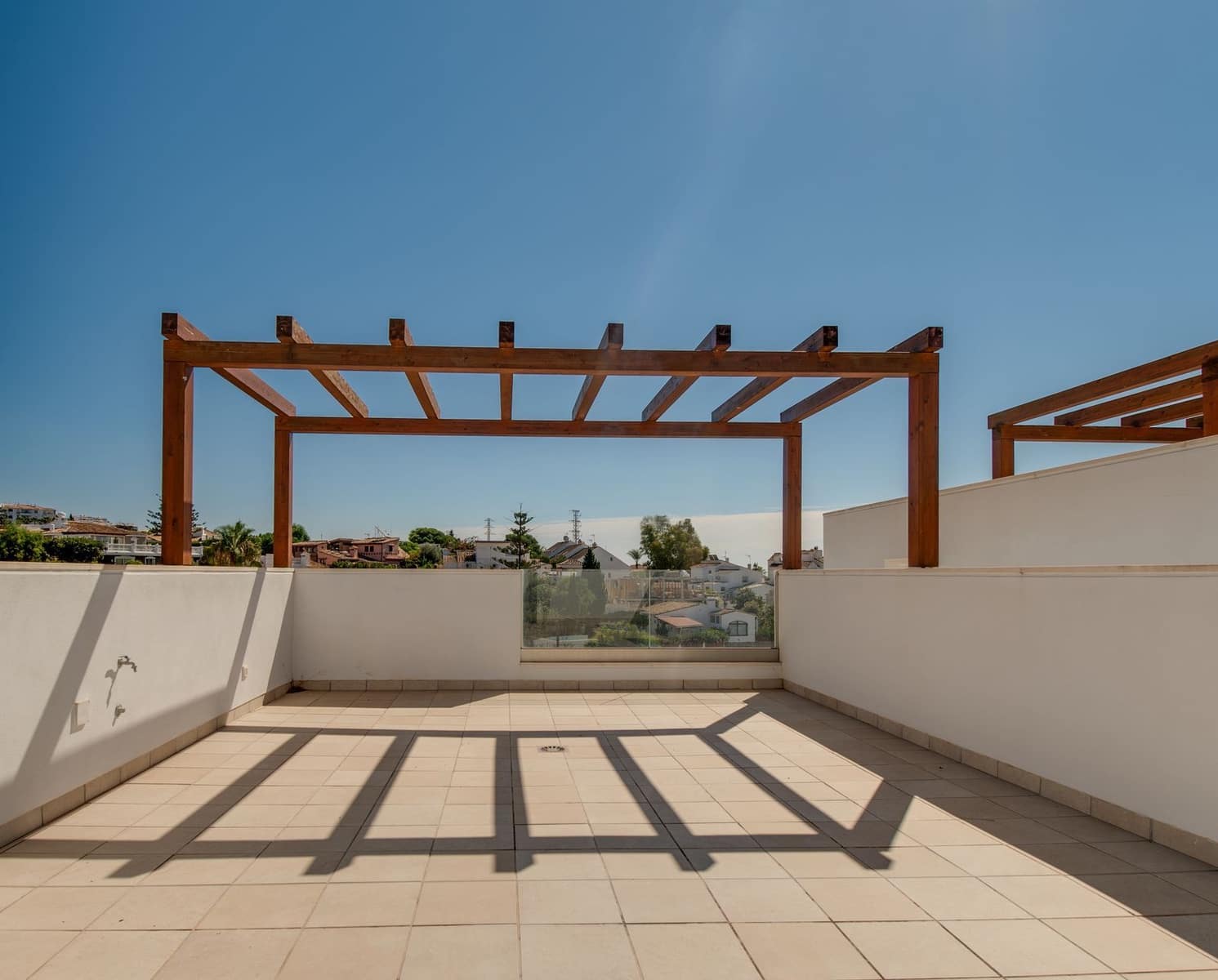 4 soveværelse Byhus til salg i Calahonda med swimmingpool garage - € 649.000 (Ref: 8124950)