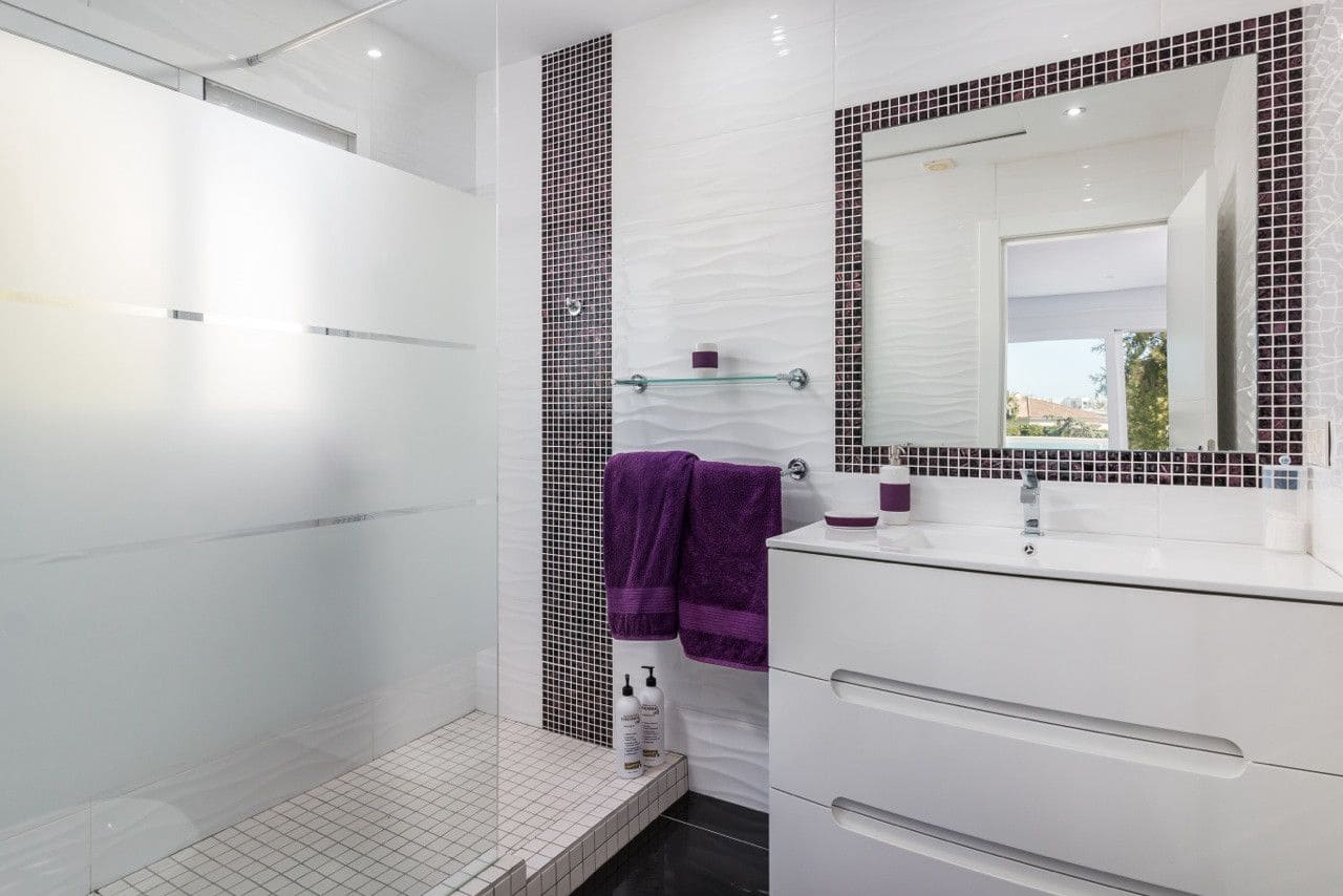 4 sovrum Villa till salu i Guadalmina med pool garage - 1 595 000 € (Ref: 8125046)