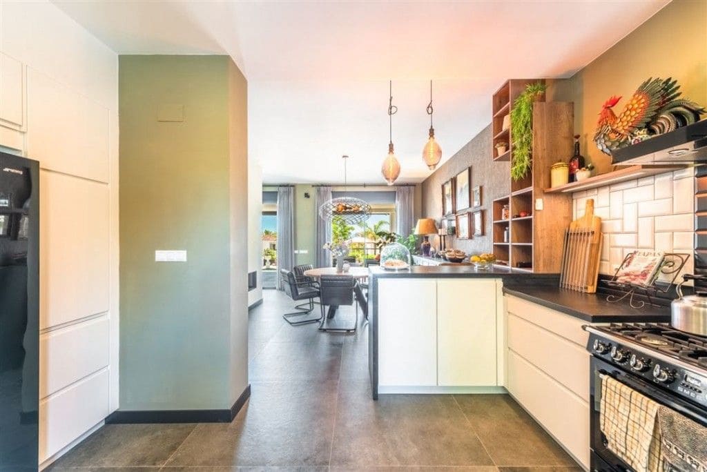 3 soveværelse Villa til salg i Rio Real med swimmingpool garage - € 1.495.000 (Ref: 8130516)