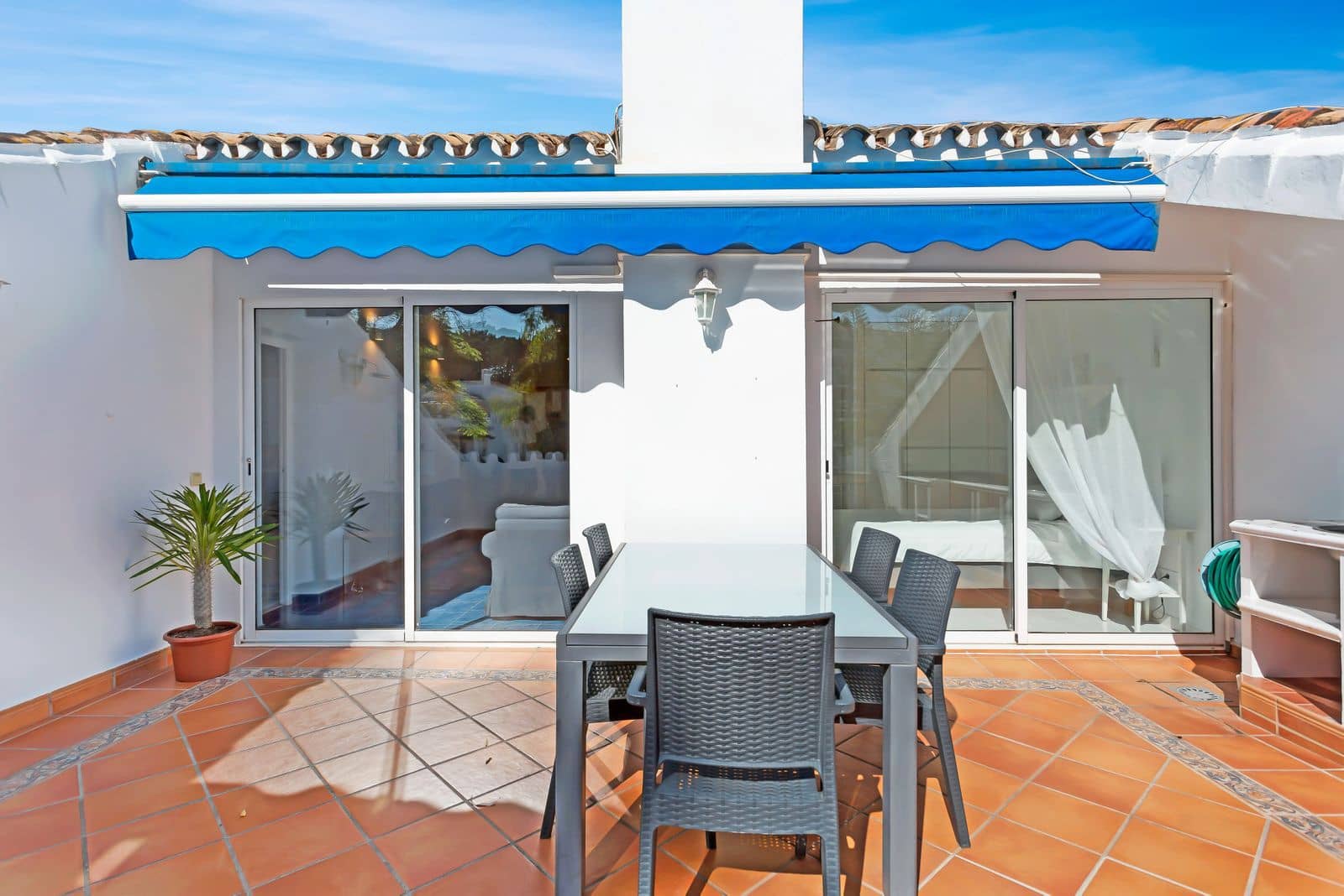 3 soverom Penthouse til salgs i Nueva Andalucia med svømmebasseng garasje - € 499 000 (Ref: 8139551)