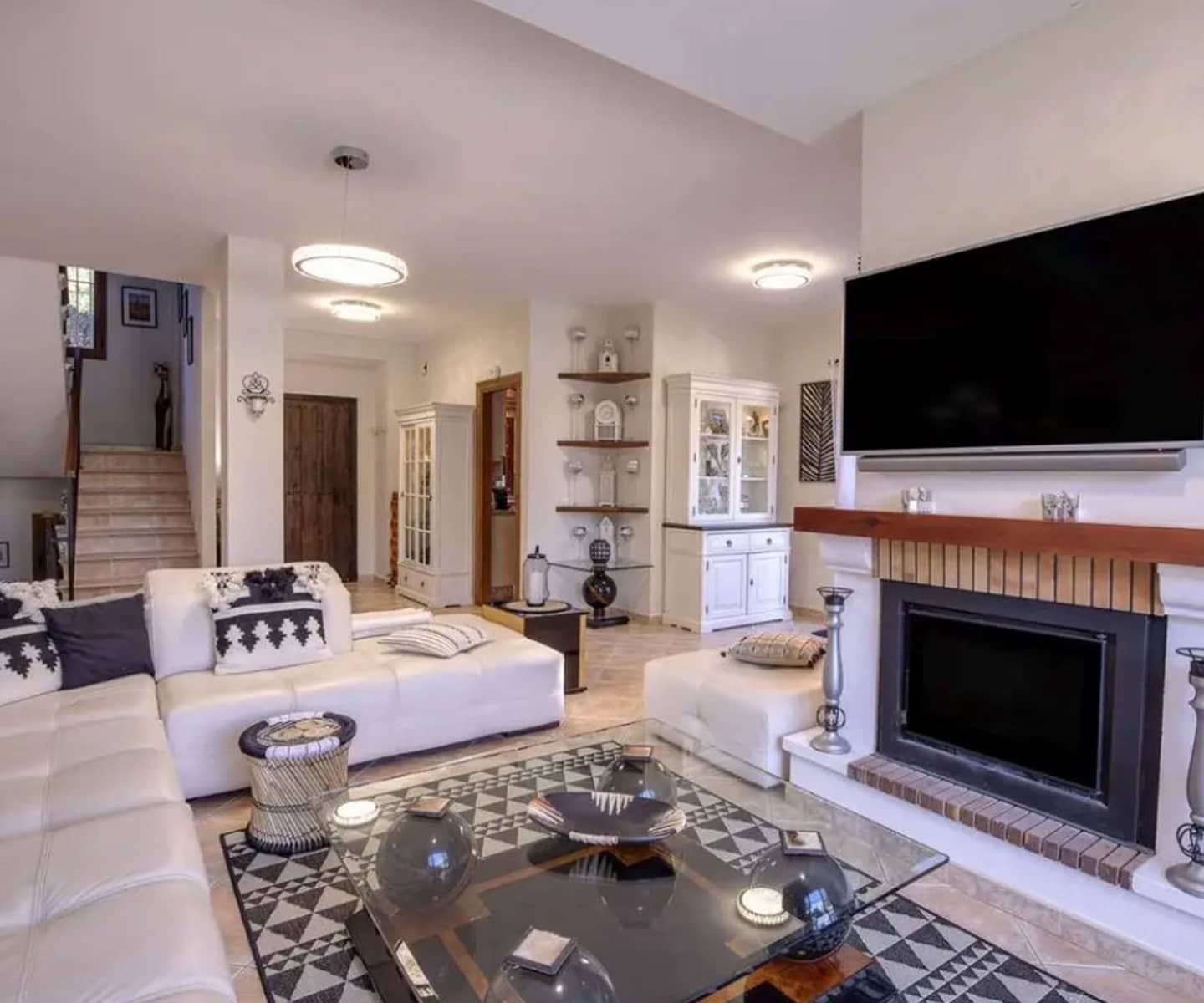 4 soveværelse Villa til salg i Marbesa med swimmingpool garage - € 1.695.000 (Ref: 8139563)