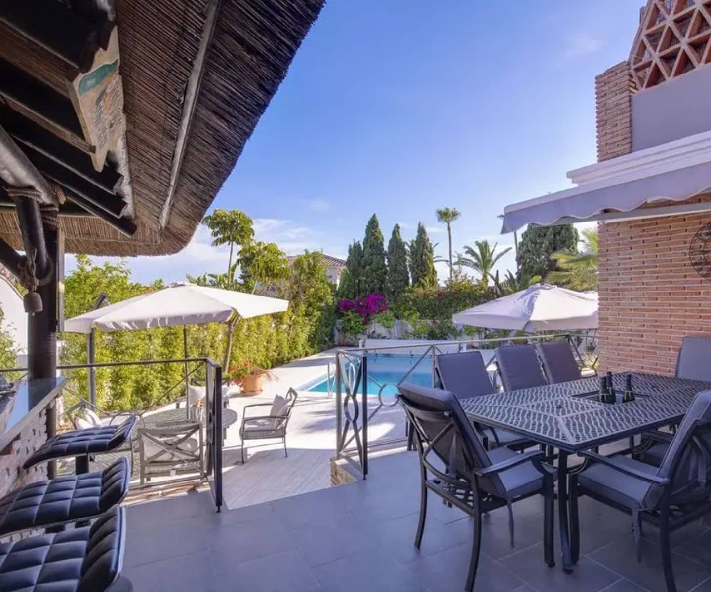 4 soveværelse Villa til salg i Marbesa med swimmingpool garage - € 1.695.000 (Ref: 8139563)