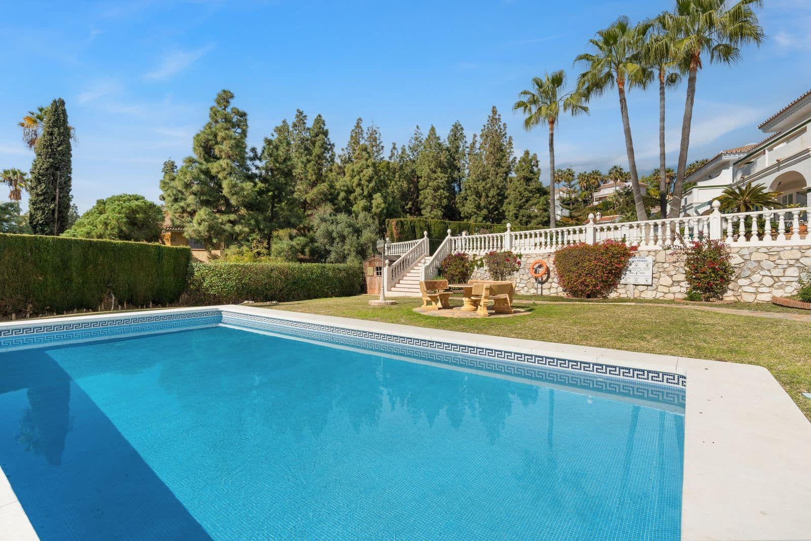 3 soverom Hus til salgs i Calahonda med svømmebasseng garasje - € 499 000 (Ref: 8169288)