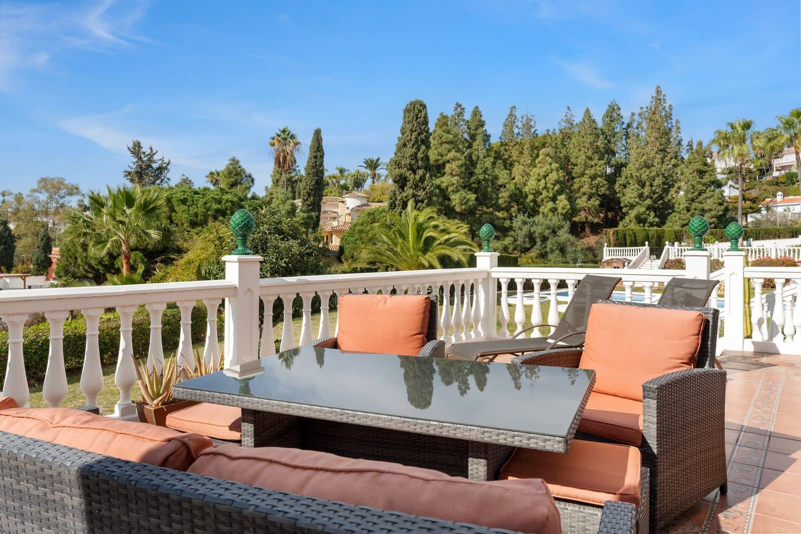 3 soverom Hus til salgs i Calahonda med svømmebasseng garasje - € 499 000 (Ref: 8169288)