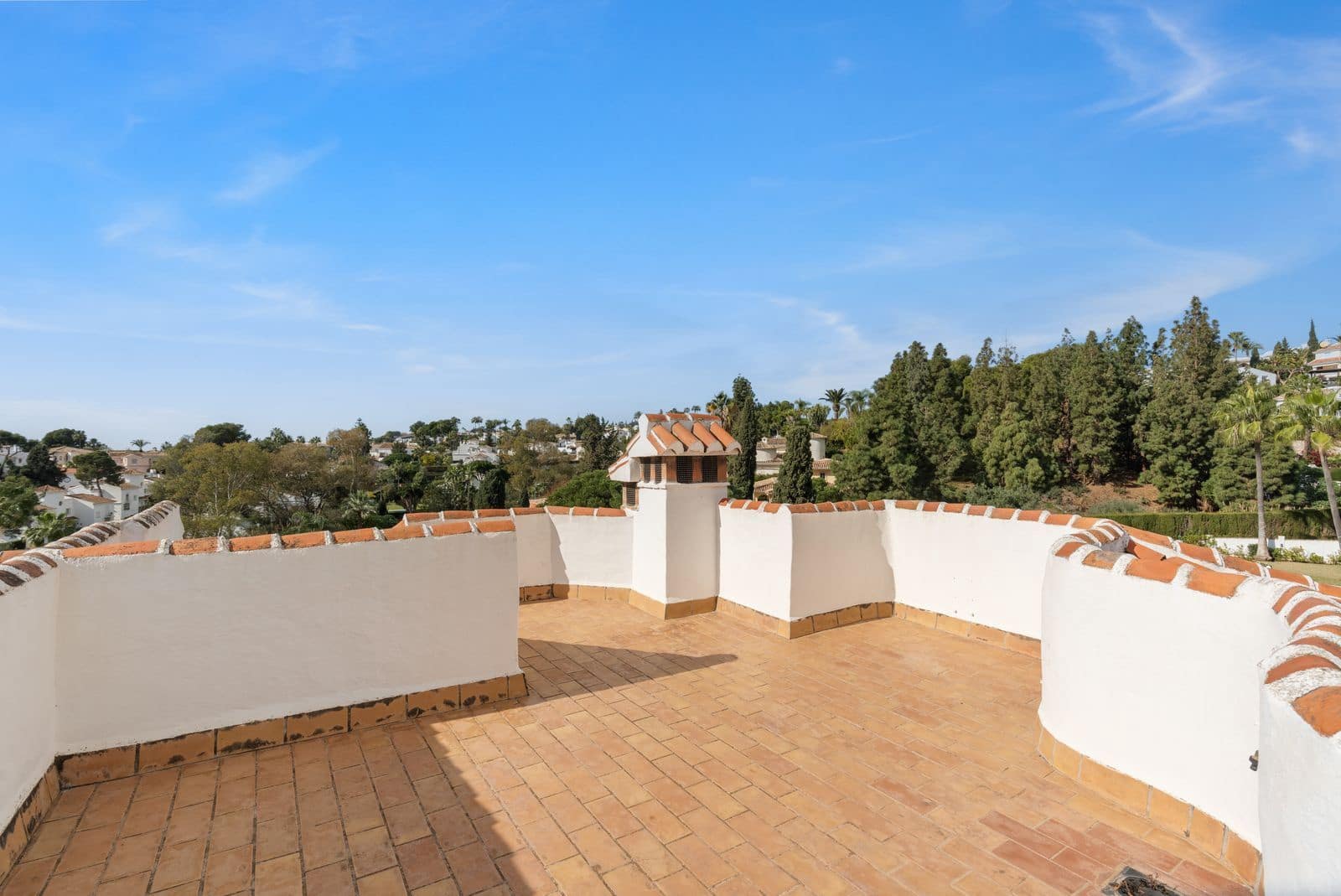 3 soverom Hus til salgs i Calahonda med svømmebasseng garasje - € 499 000 (Ref: 8169288)