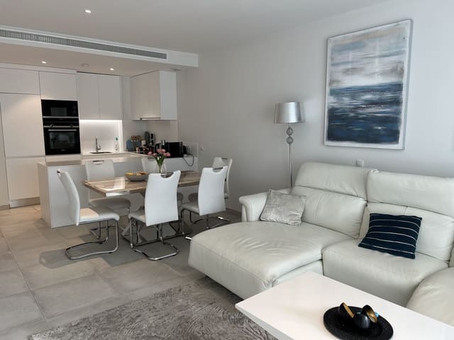 2 soverom Leilighet til salgs i El Paraiso, Estepona med svømmebasseng garasje - € 465 000 (Ref: 8176186)