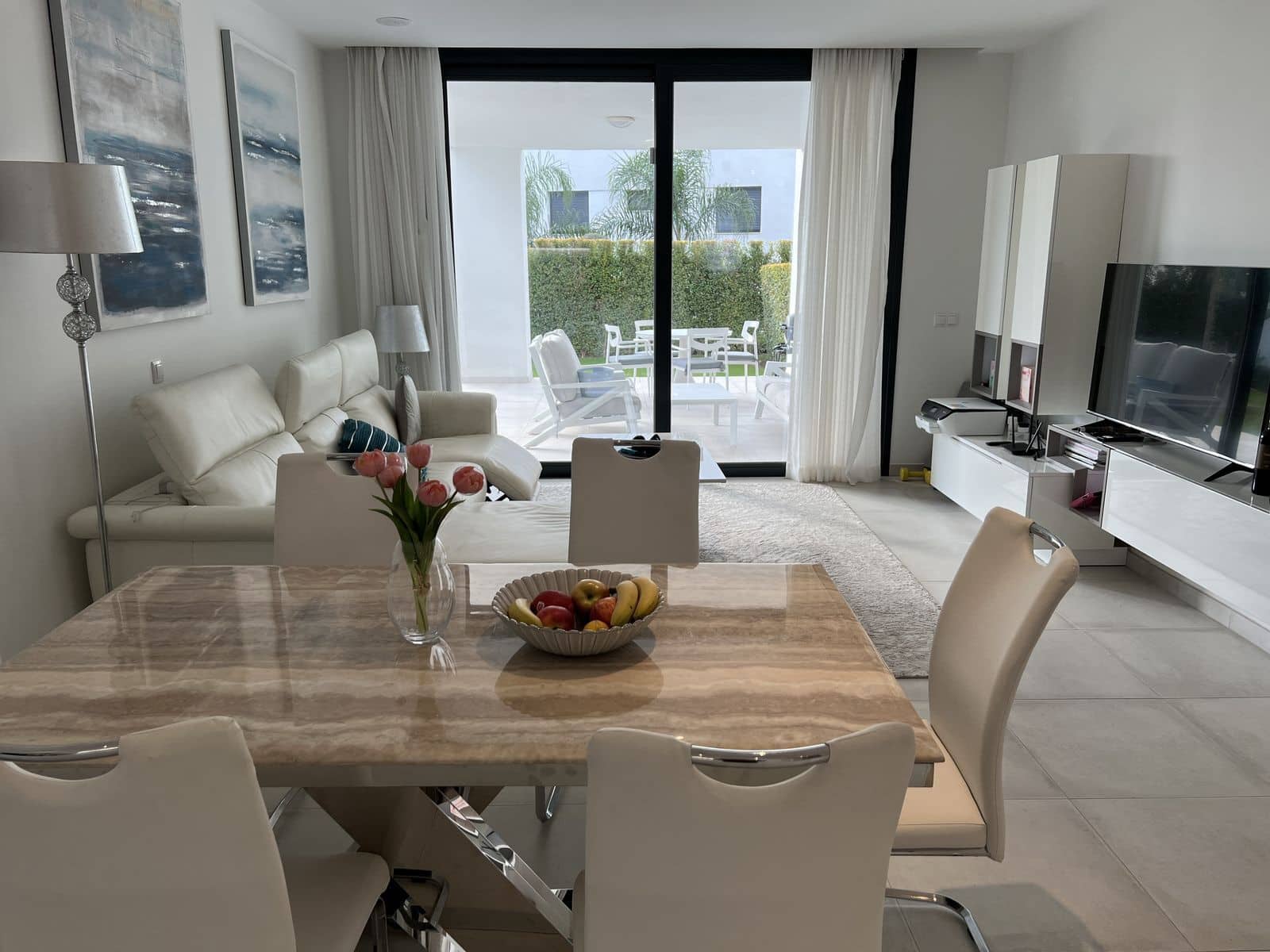 2 soverom Leilighet til salgs i El Paraiso med svømmebasseng garasje - € 465 000 (Ref: 8176186)