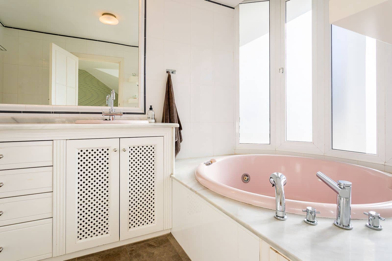 4 soveværelse Byhus til salg i Calahonda med swimmingpool garage - € 545.000 (Ref: 8176283)