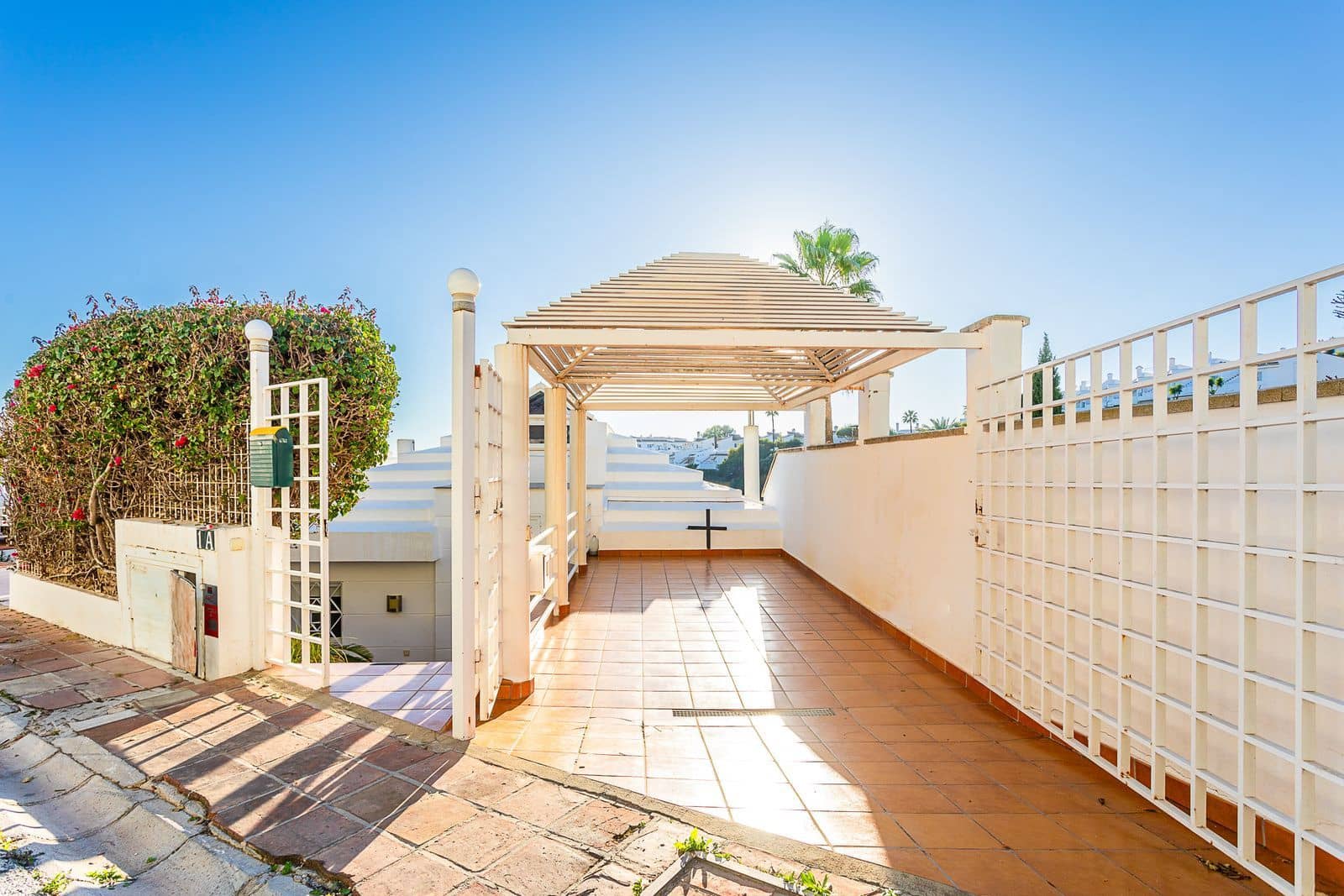 4 soveværelse Byhus til salg i Calahonda med swimmingpool garage - € 545.000 (Ref: 8176283)