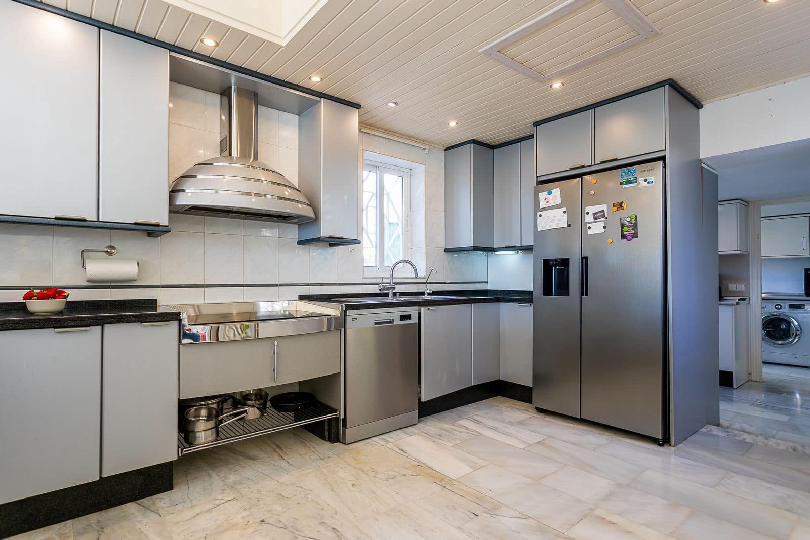 4 soveværelse Byhus til salg i Calahonda med swimmingpool garage - € 545.000 (Ref: 8176283)