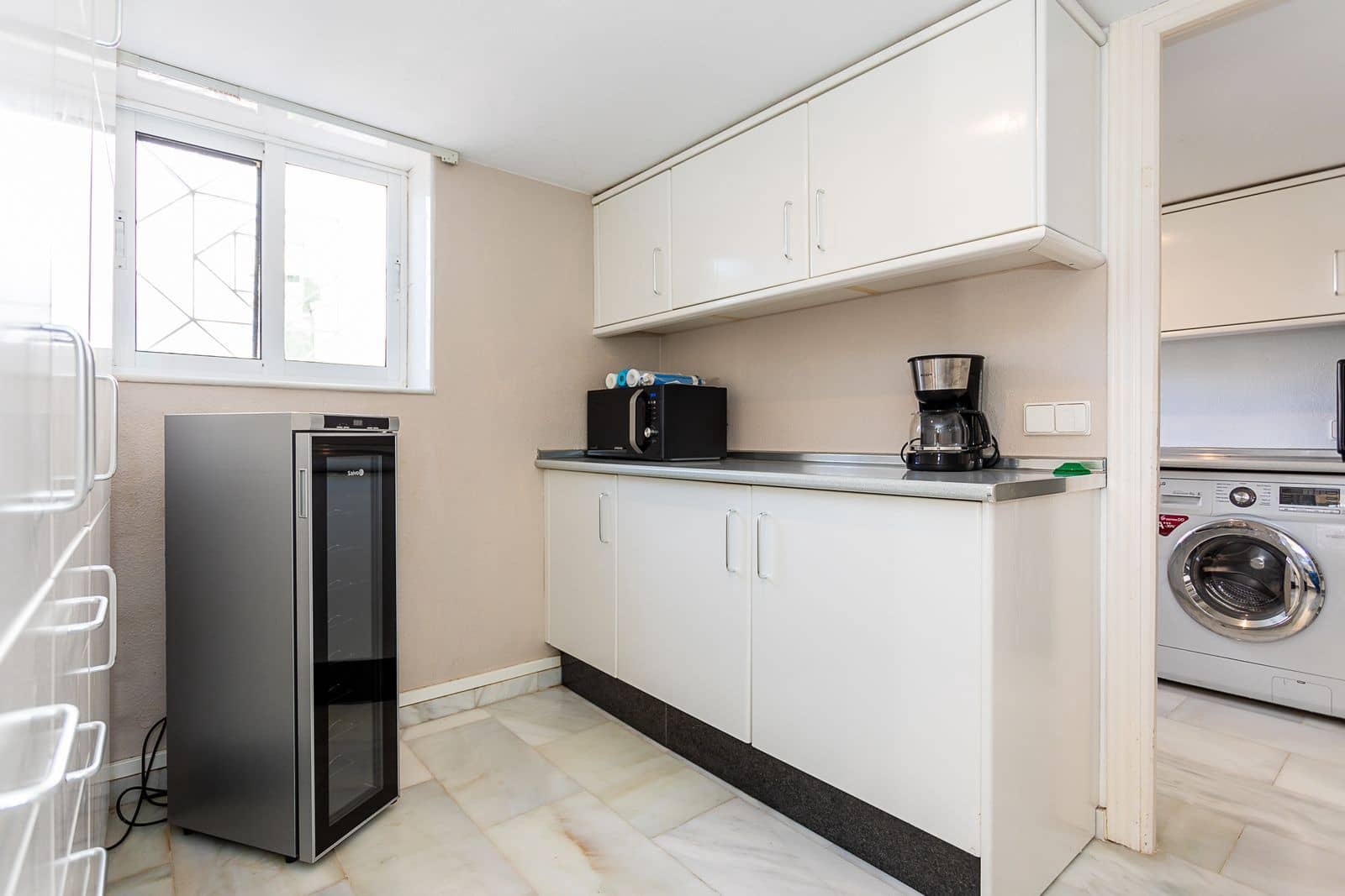 4 soveværelse Byhus til salg i Calahonda med swimmingpool garage - € 545.000 (Ref: 8176283)