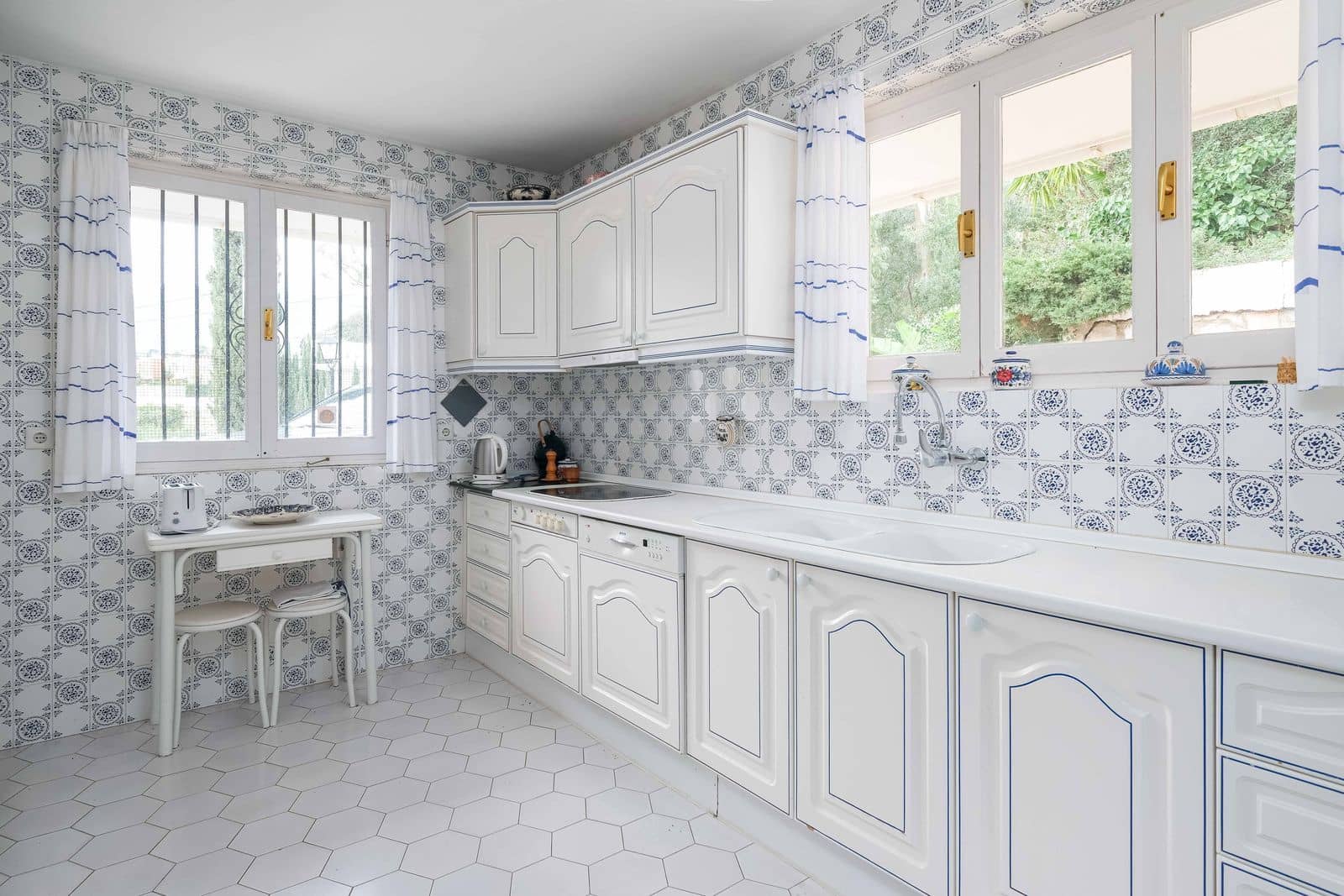 3 soveværelse Villa til salg i La Capellania med swimmingpool garage - € 1.450.000 (Ref: 8185235)