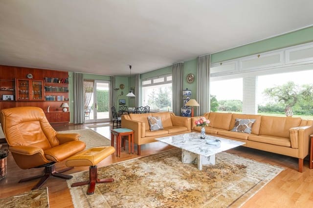 3 sypialnia Willa na sprzedaż w La Capellania, Benalmádena z basenem garażem - 1 450 000 € (Ref: 8185235)