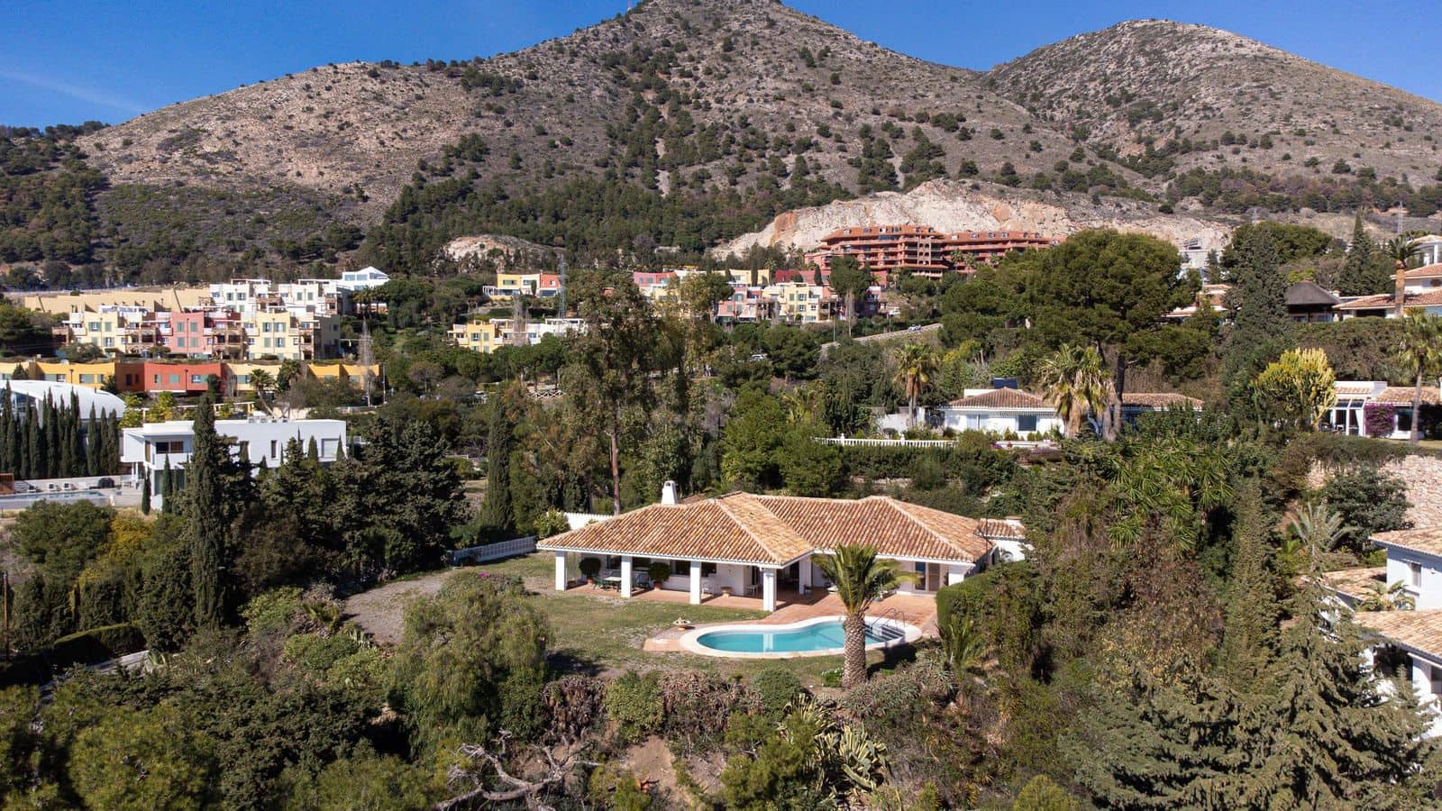 3 soveværelse Villa til salg i La Capellania med swimmingpool garage - € 1.450.000 (Ref: 8185235)