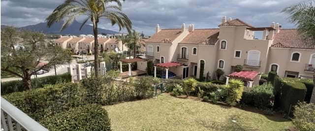 4 sovrum Semi-fristående Villa till salu i El Paraíso, Benahavís med pool garage - 725 000 € (Ref: 8191565)