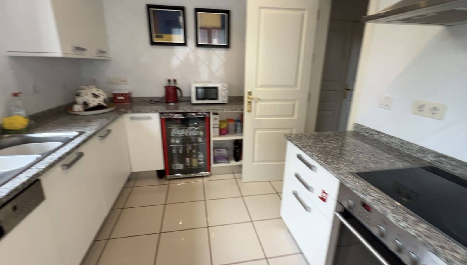 4 soveværelse Semi-Rækkehus til salg i Benahavis med swimmingpool garage - € 725.000 (Ref: 8191565)