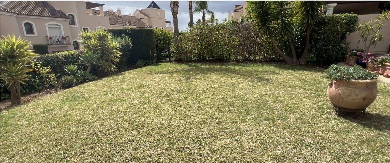 4 soveværelse Semi-Rækkehus til salg i Benahavis med swimmingpool garage - € 725.000 (Ref: 8191565)