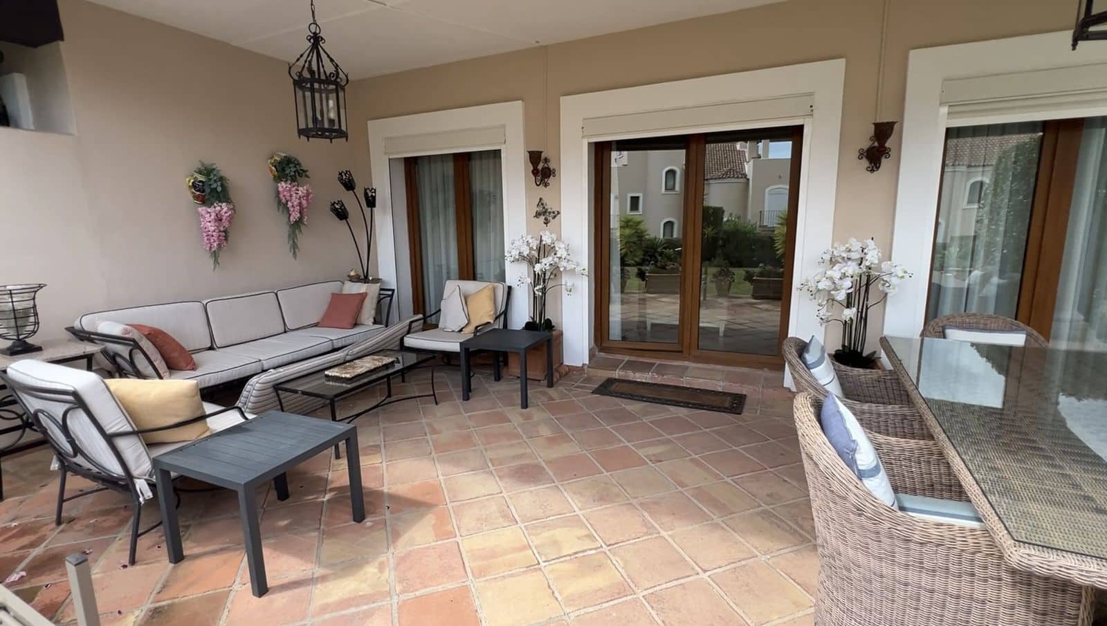 4 soveværelse Semi-Rækkehus til salg i Benahavis med swimmingpool garage - € 725.000 (Ref: 8191565)