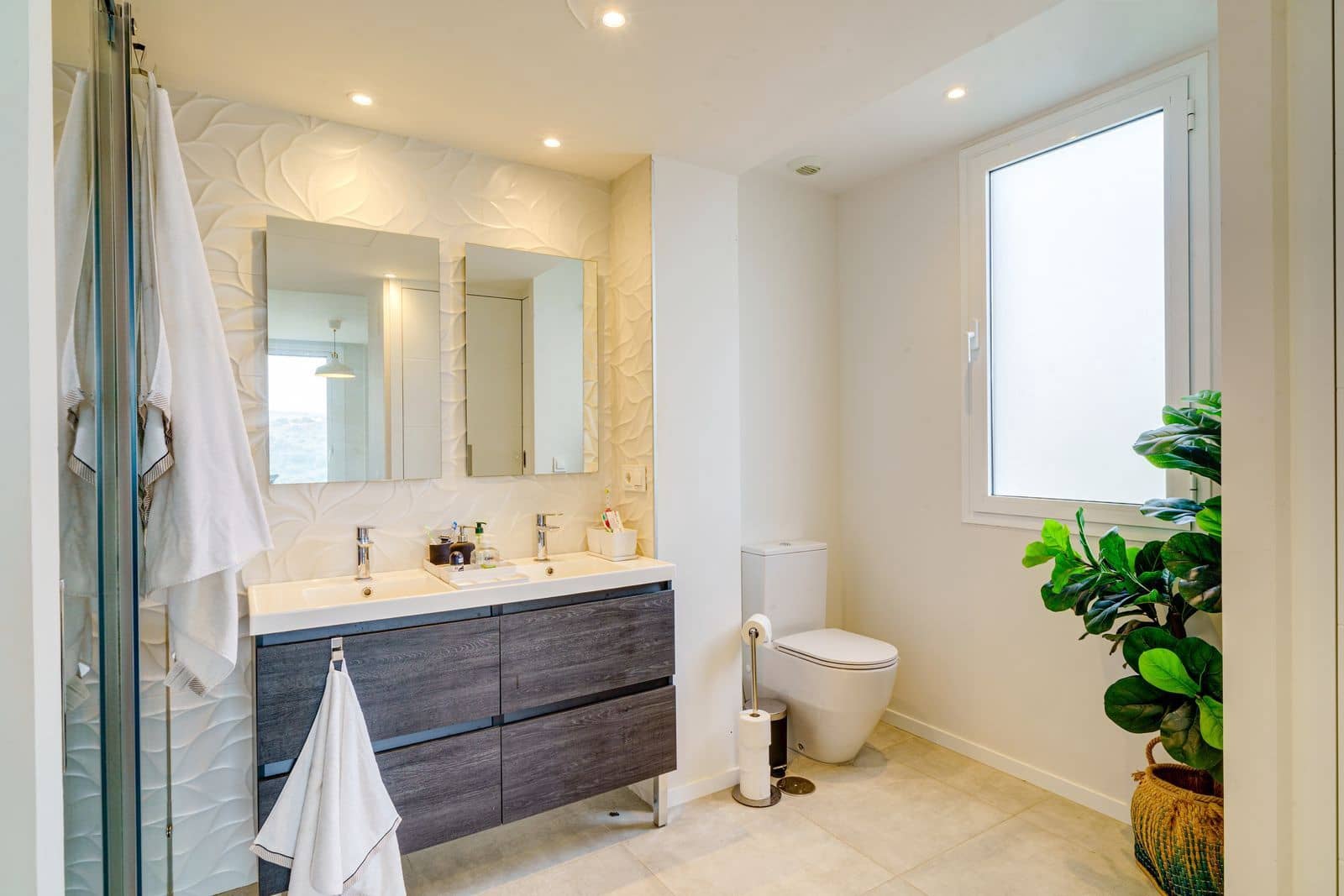 2 soverom Leilighet til salgs i La Cala Hills med svømmebasseng garasje - € 399 000 (Ref: 8205412)