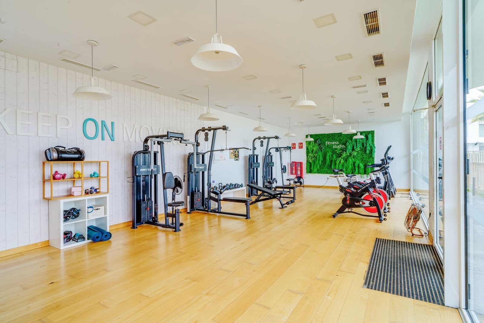 2 soverom Leilighet til salgs i La Cala Hills med svømmebasseng garasje - € 399 000 (Ref: 8205412)