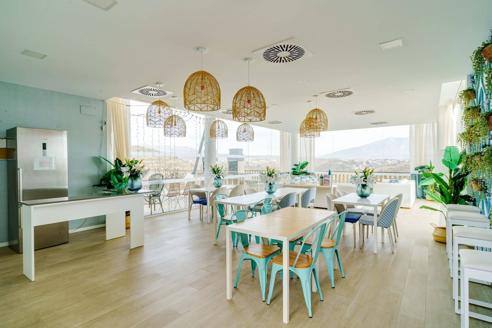 2 soverom Leilighet til salgs i La Cala Hills med svømmebasseng garasje - € 399 000 (Ref: 8205412)