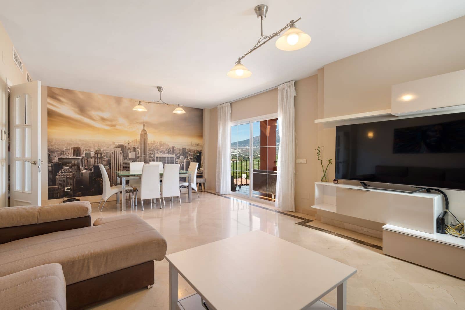 3 sovrum Villa till salu i Mijas Costa med pool garage - 775 000 € (Ref: 8205414)