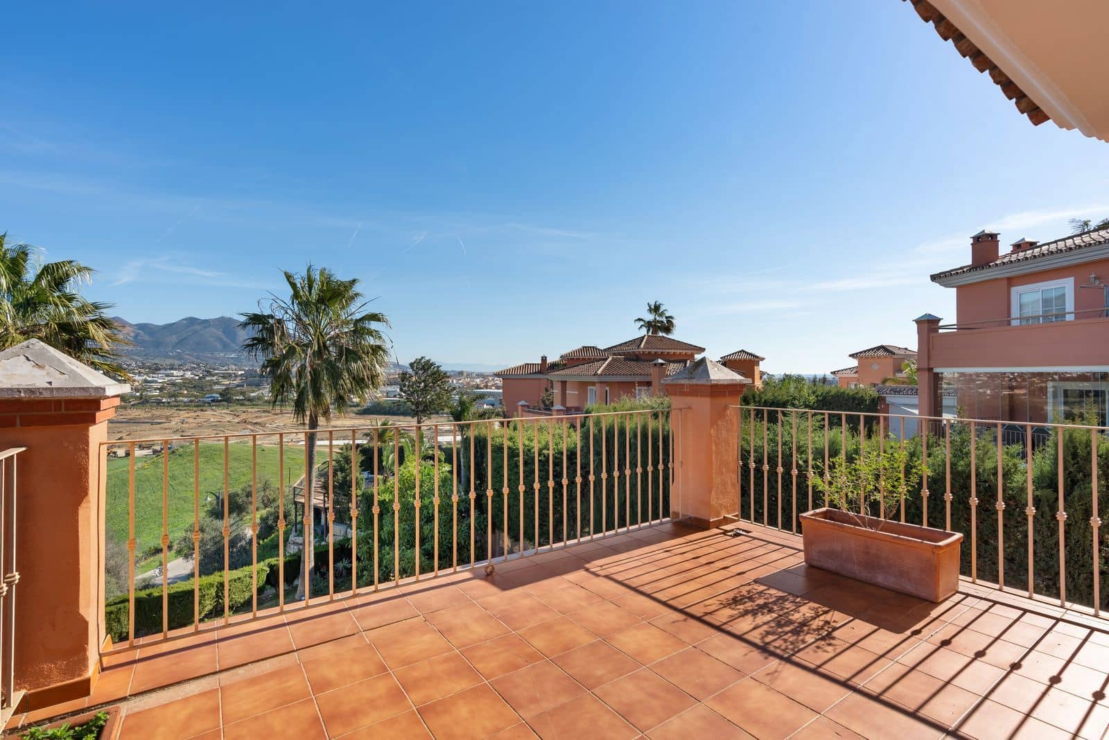 3 sovrum Villa till salu i Mijas Costa med pool garage - 775 000 € (Ref: 8205414)