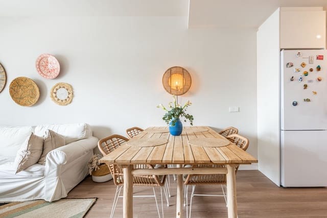 2 soverom Leilighet til salgs i Estepona med svømmebasseng garasje - € 320 000 (Ref: 8205417)