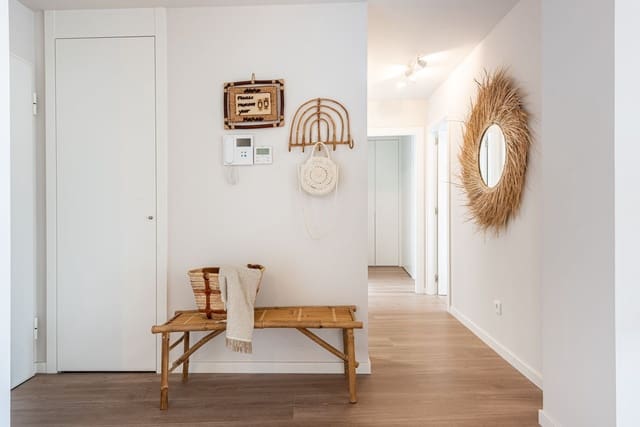 2 soverom Leilighet til salgs i Estepona med svømmebasseng garasje - € 320 000 (Ref: 8205417)