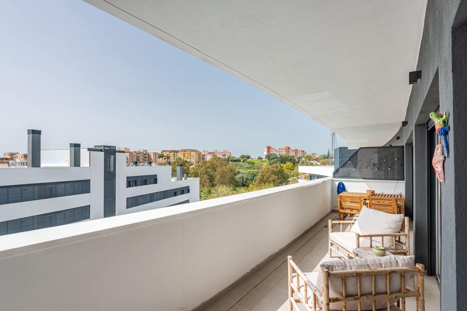 2 chambre Appartement à vendre à Estepona avec piscine garage - 320 000 € (Ref: 8205417)