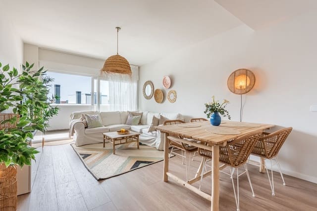 2 soverom Leilighet til salgs i Estepona med svømmebasseng garasje - € 320 000 (Ref: 8205417)