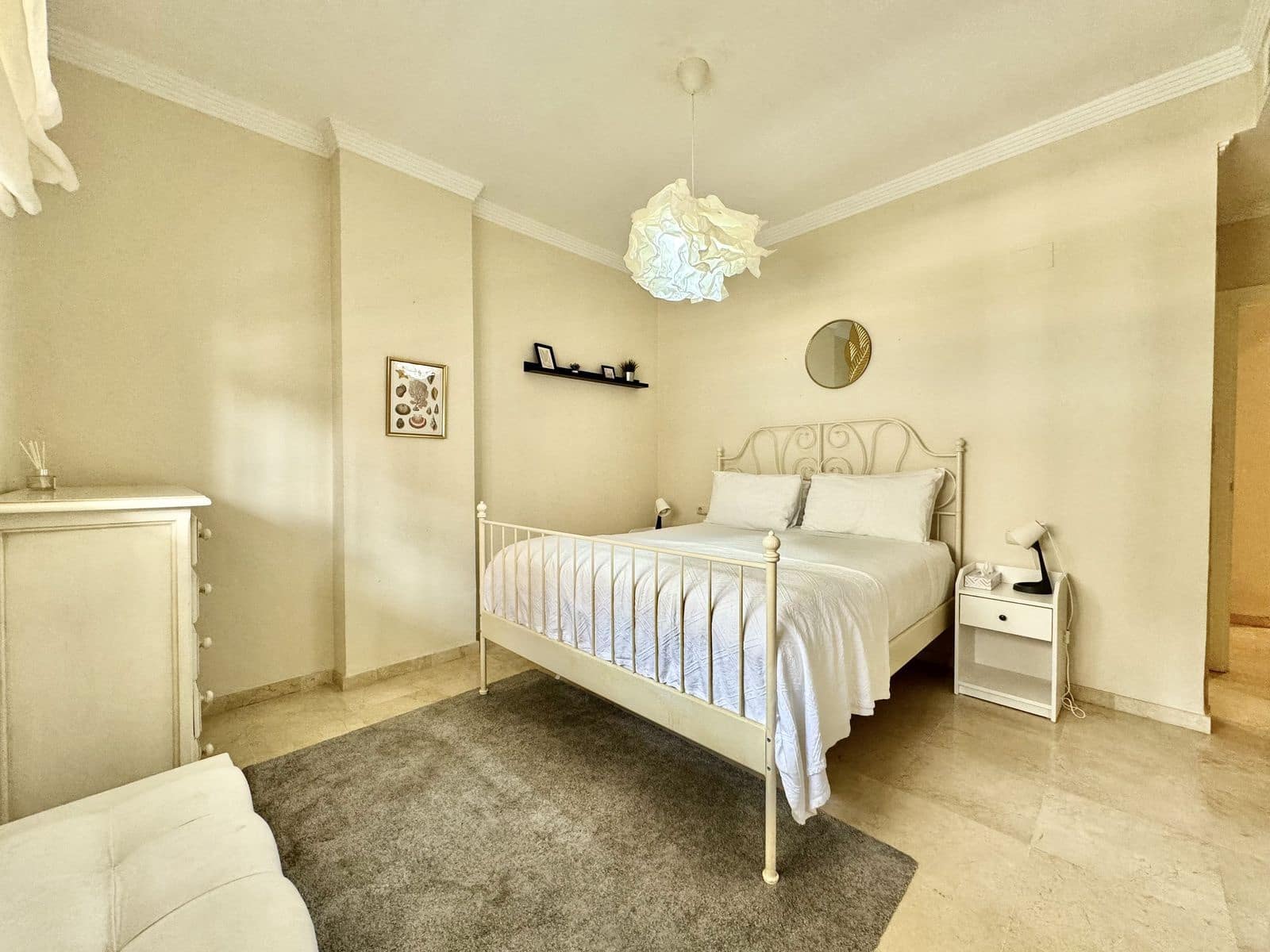 2 soveværelse Lejlighed til salg i Nueva Andalucia med swimmingpool garage - € 390.000 (Ref: 8210207)