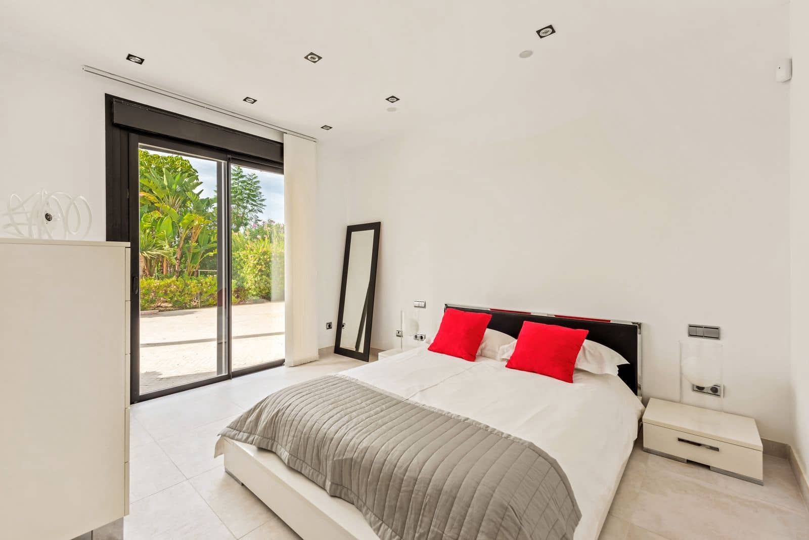 5 soveværelse Villa til salg i Benahavis med swimmingpool garage - € 2.200.000 (Ref: 8212141)