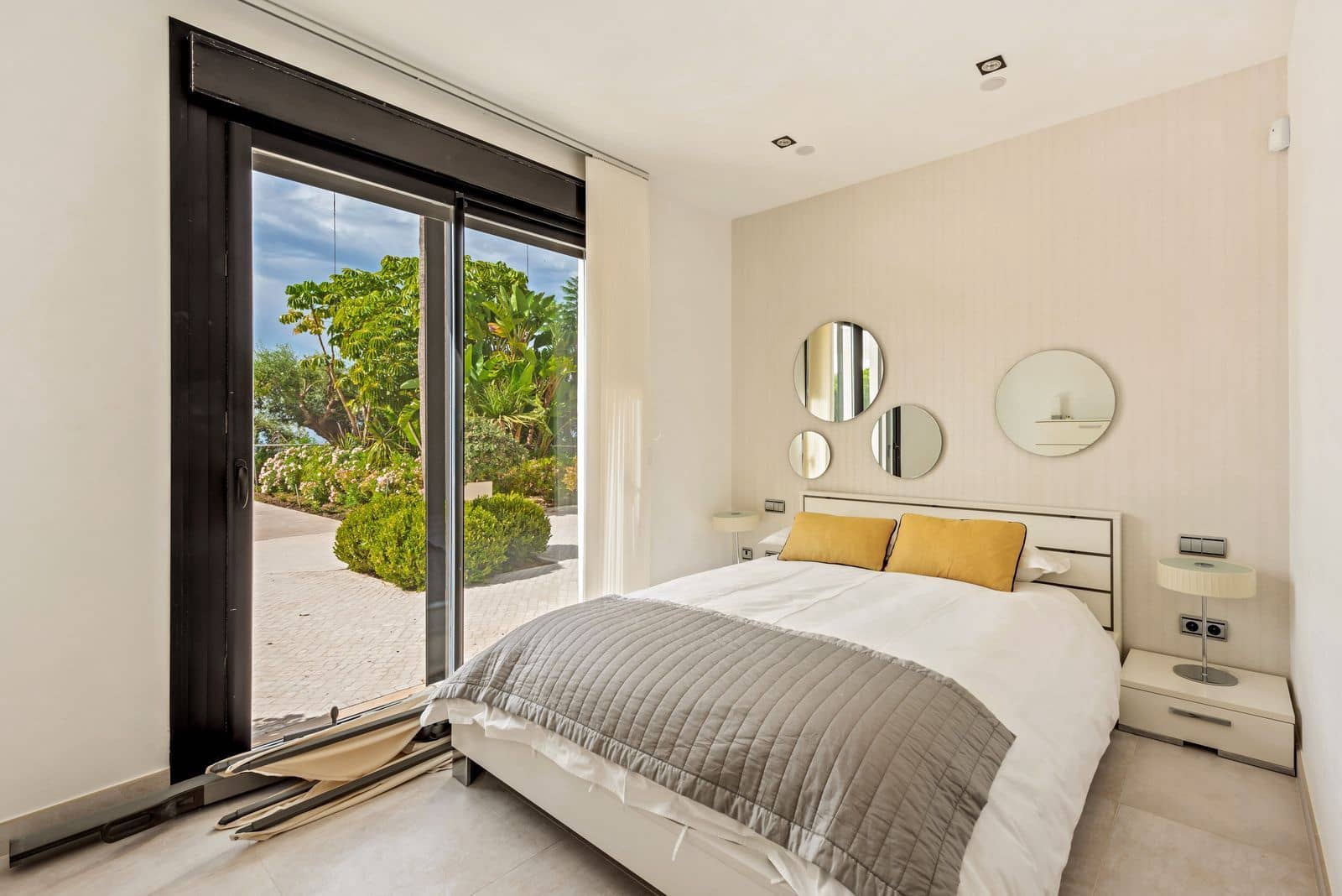 5 soveværelse Villa til salg i Benahavis med swimmingpool garage - € 2.200.000 (Ref: 8212141)