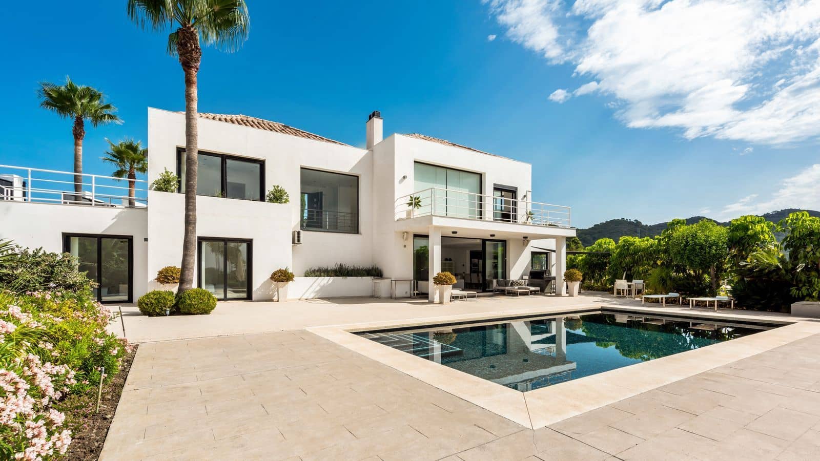 5 soveværelse Villa til salg i Benahavis med swimmingpool garage - € 2.200.000 (Ref: 8212141)