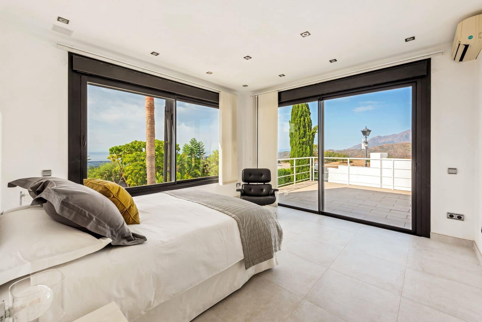 5 soveværelse Villa til salg i Benahavis med swimmingpool garage - € 2.200.000 (Ref: 8212141)